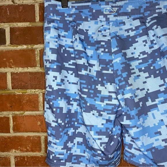 Vineyard Vines Men’s Digi Camo Whale Board Shorts Blue Size 30 - Picture 6 of 10